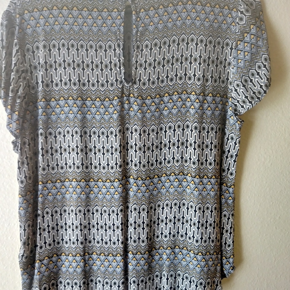 Shirt - Picture 2 of 3